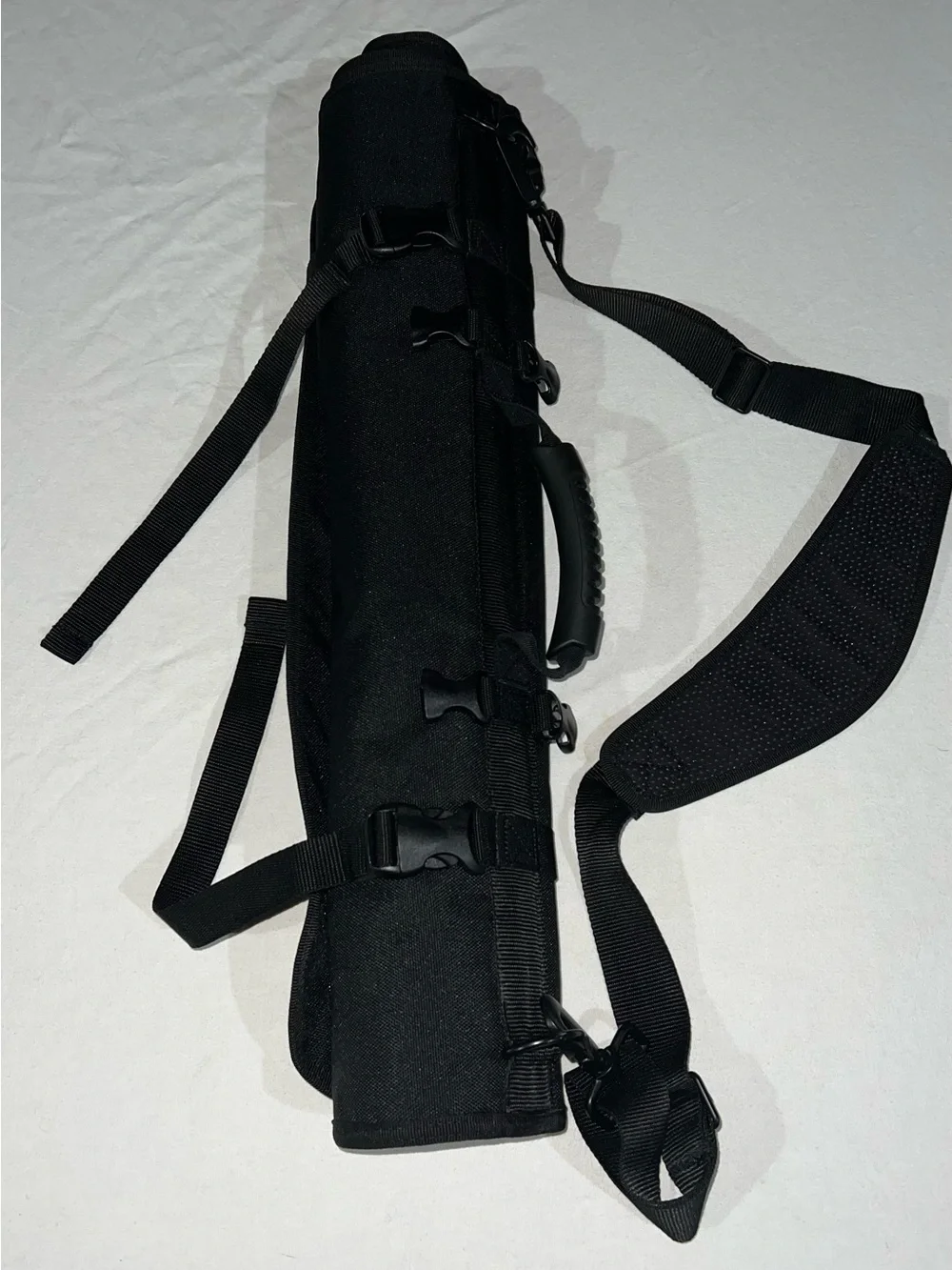 Duluth Trading Co Black Padded-Strap Garment/Carry Bag